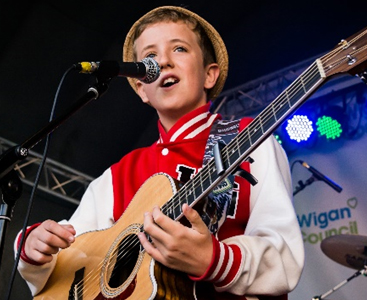 Opening the entertainment BGT star Henry Gallagher